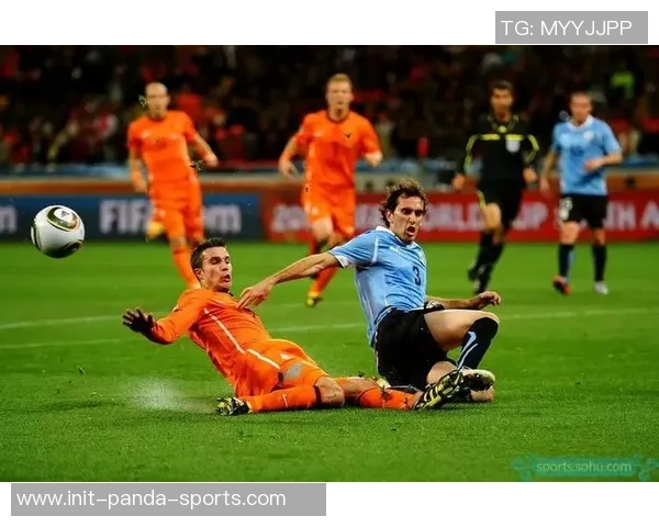 掌握足球控球转身技巧提升球场表现的全面指南